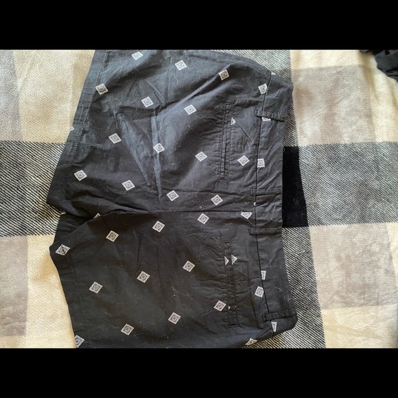 Never worn black/white shorts. Very comfortable. - Picture 4 of 4